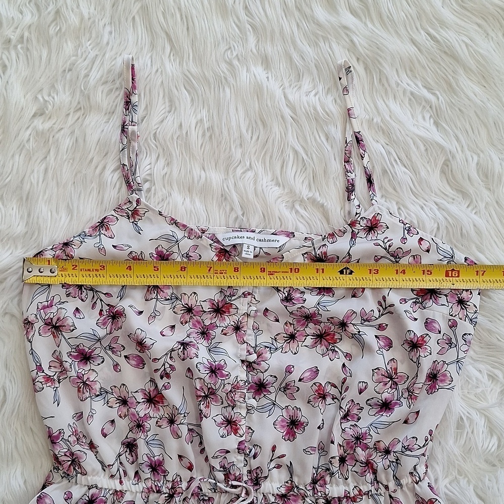 Cupcakes and Cashmere Cortina Floral Print Tank Top - Picture 10 of 15